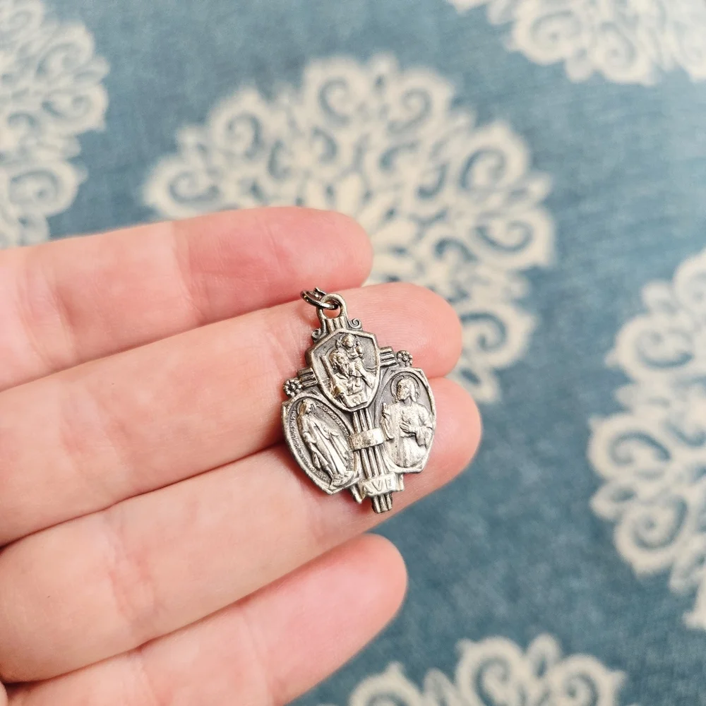 Vintage 3-Way St Christopher Jesus Christ Catholic Religious Protection Pendant